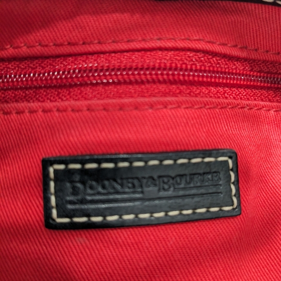 ~SOLD~ Dooney & Bourke Small Shoulder Bag - Picture 10 of 13